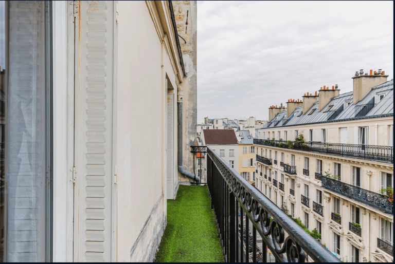 Rue Lamartine detail view 4