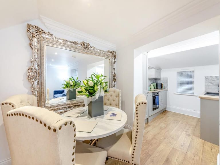 Violet Cottage - image 1