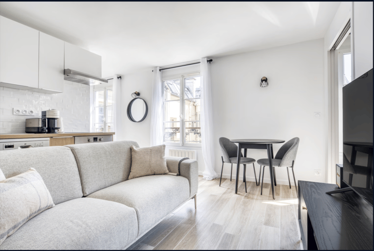 Rue du Colisée - image 1