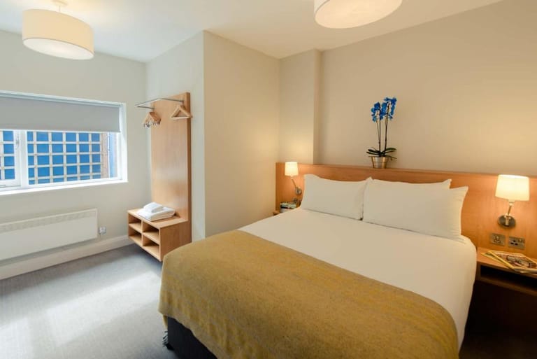 PREMIER SUITES Reading detail view 1