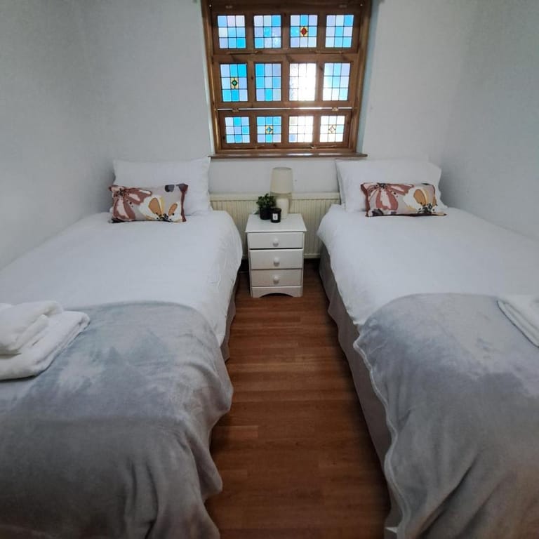 Fenstanton 2 Bedroom Cottage - Cambridgeshire - image 1