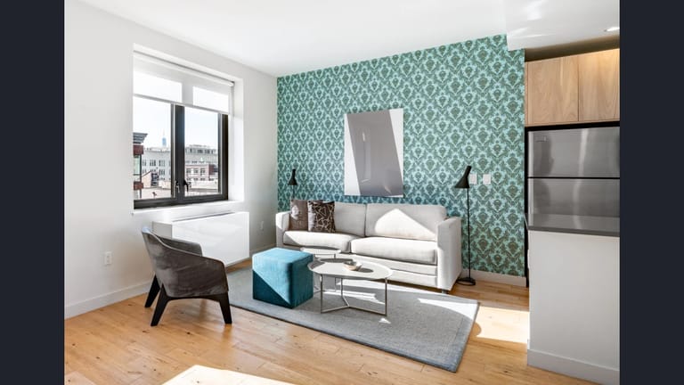 Fifth & Wythe Apartments - image 1