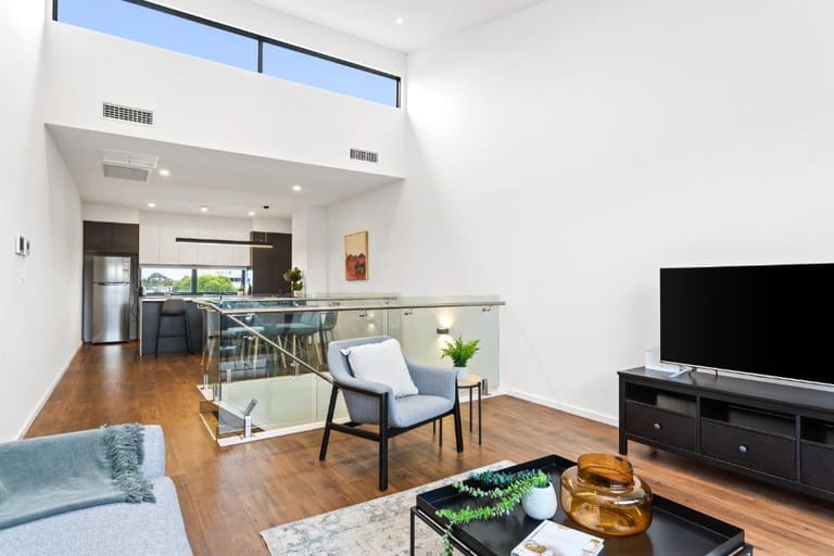 Little Grenfell Apartments - image 1