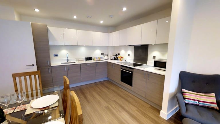 Ceres Camsbridge Apartment - image 1