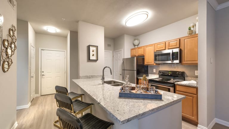 Olympus Stone Apartments - image 1
