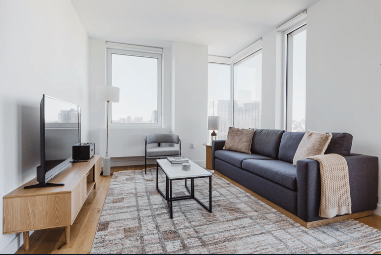 The Essex Apartments - image 1