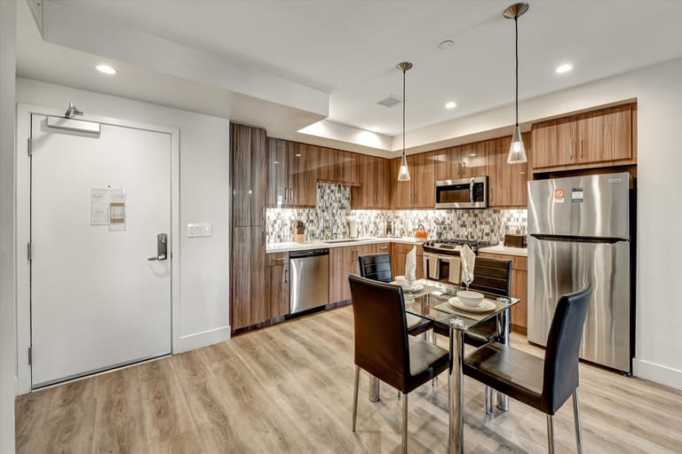 Irvine Apartments - image 1