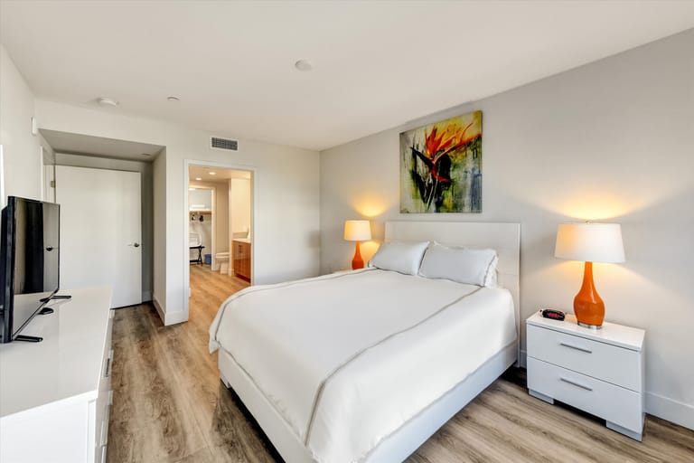Irvine Apartments detail view 4