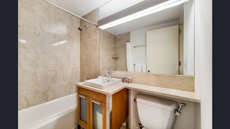Hanover Square Apartments detail view 4