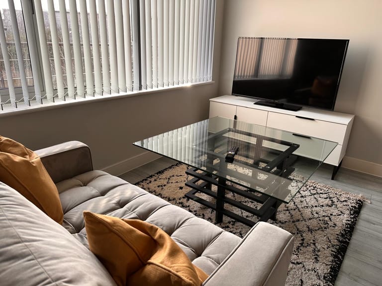 Bracknell Centre Apartment detail view 2