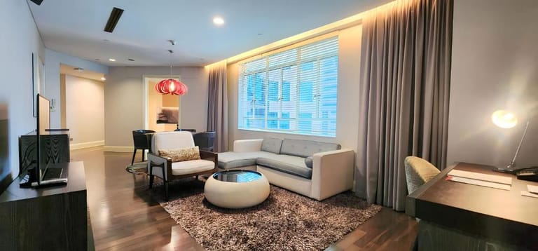Raffels Place Apart-Hotel - image 1