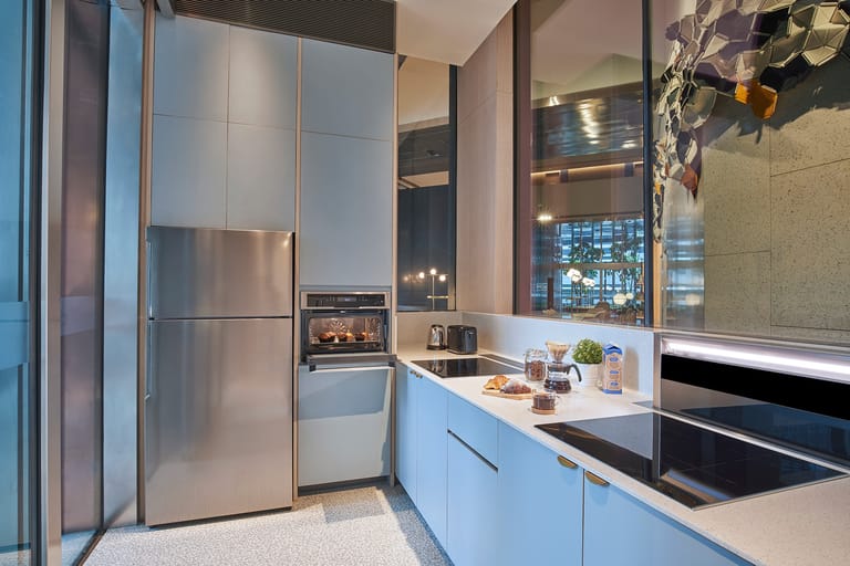 Raffles Place Apartments detail view 4