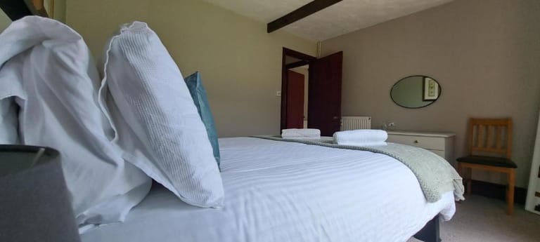 Yaxley One Bed Holiday Home detail view 3