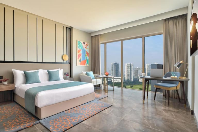 Apart-Hotel Paras Square - image 1
