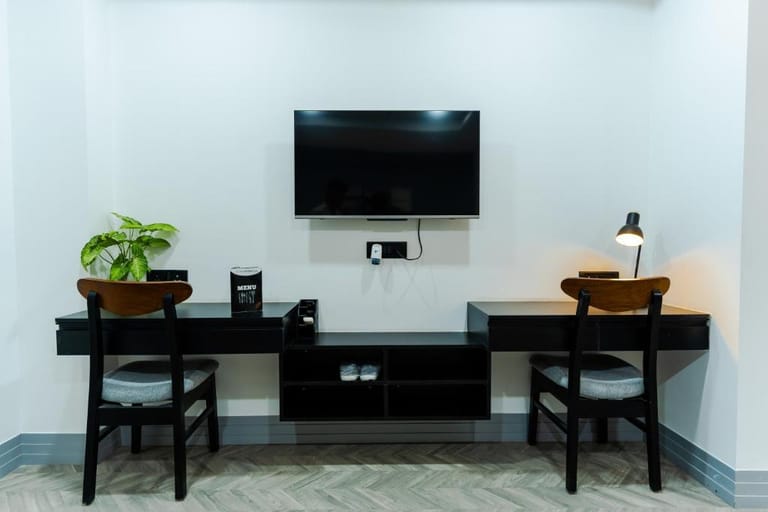 Bed Chambers Apartments - image 1