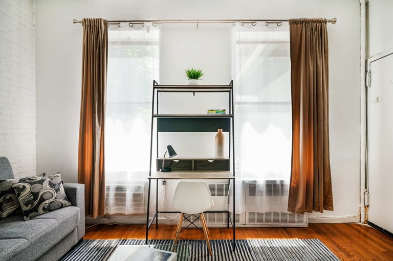 Gramercy Park 1BR 26-2B detail view 1