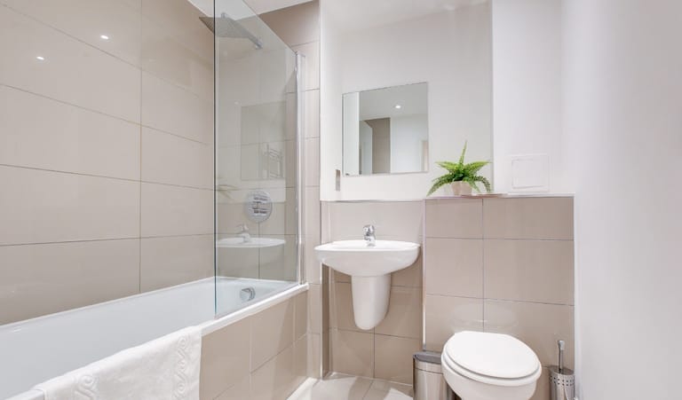 Hybrid Greenwich Apartments - image 1