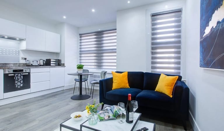 Hybrid Wandsworth Apartments - image 1