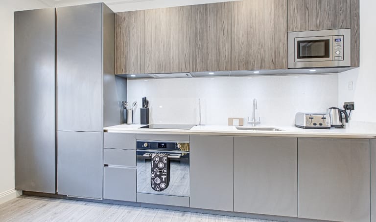 Hybrid Fulham Apartments - image 1