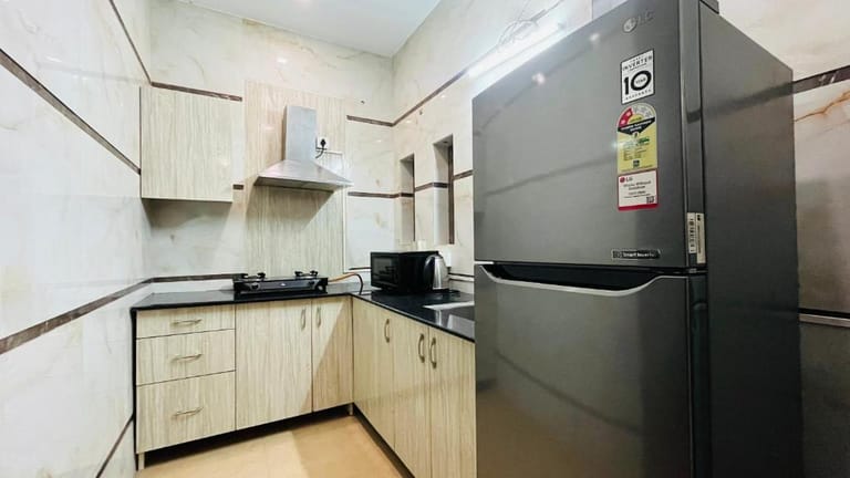 DLF Cyber City Apartments detail view 2