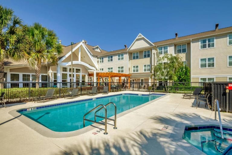 Residence Apart-Hotel Ocala - image 1