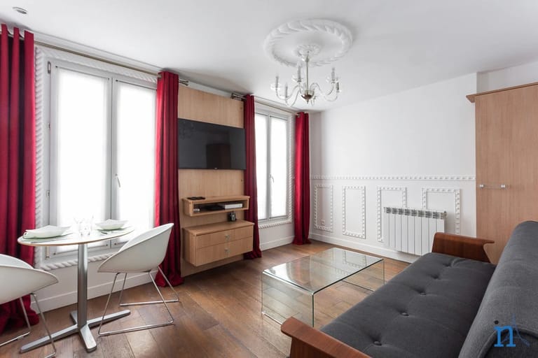 Rue Lauriston Apt - image 1