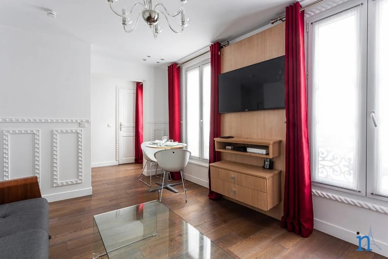Rue Lauriston Apt detail view 1