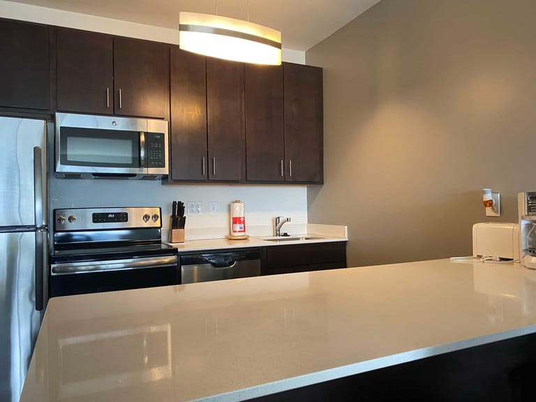 Capitol District Apartments - image 1