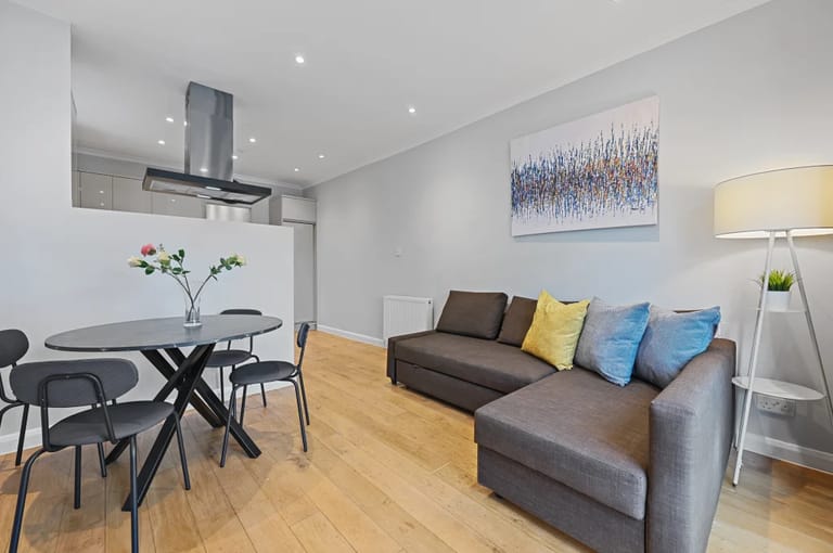 Broughton Road Apts - image 1
