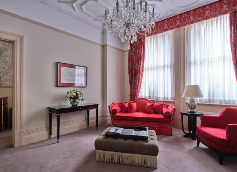 Sloane Apartments - photo 1