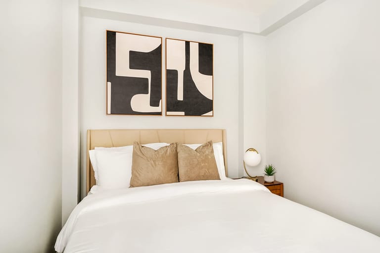 240 West 73rd steet detail view 4