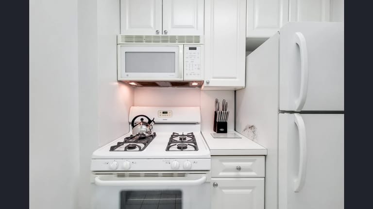 230 West 55th Street detail view 1