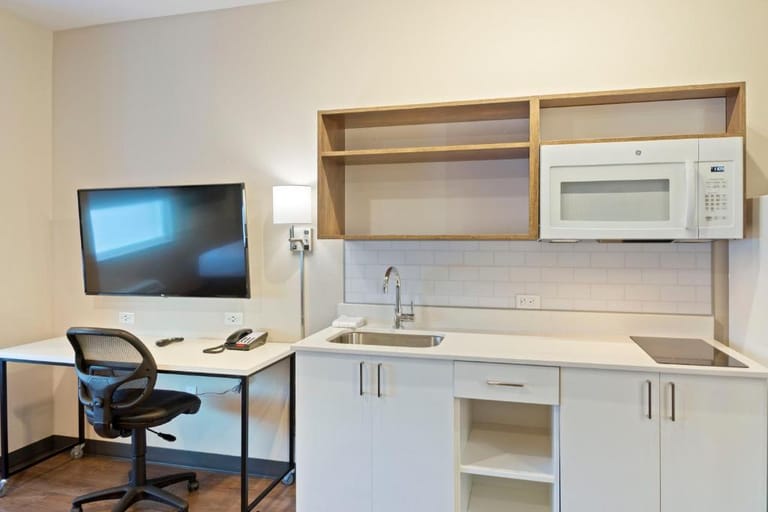 Stay Suites - image 1