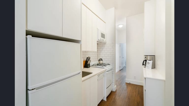 231W 15th Street detail view 3