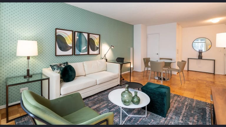 La Premiere 55th Street - image 1