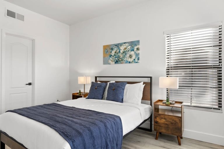 Lazo Apartments detail view 4