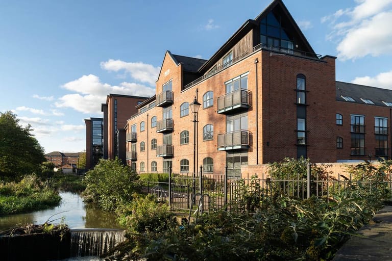 Millhouse House Apartments - image 1