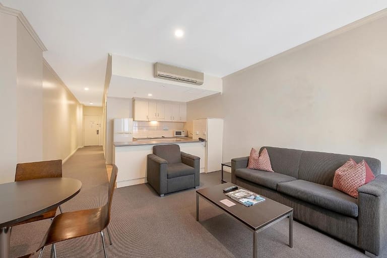 Franklin Apartments - image 1