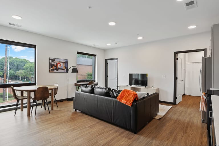 Block 20 Apartments - image 1