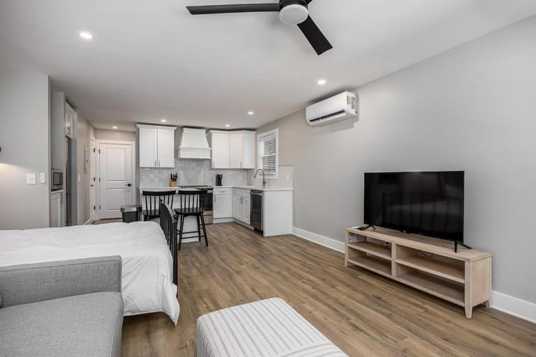 Nomad Apartments Nashville - image 1