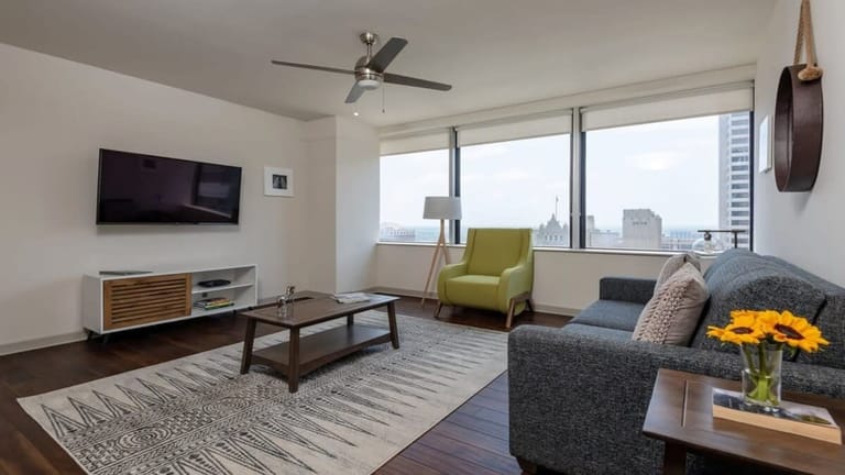 LTV Apartments - image 1
