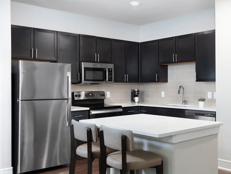 AVE Las Colinas Apts - image 1