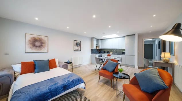 Russel Street Apt detail view 4