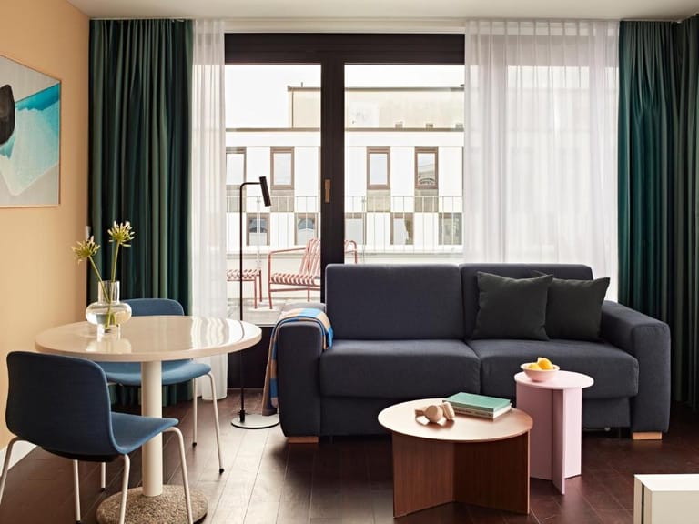 Apart-Hotel Rotebühlplatz - image 1