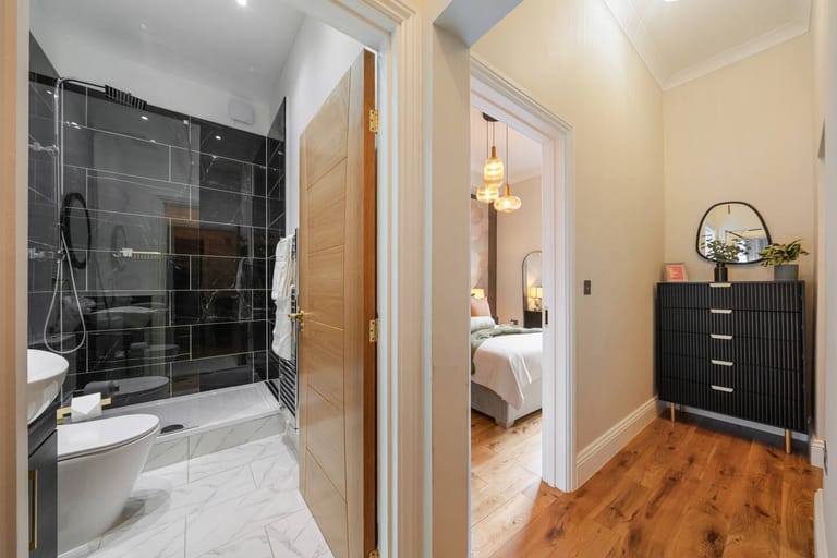 Cambridge Apartment detail view 4