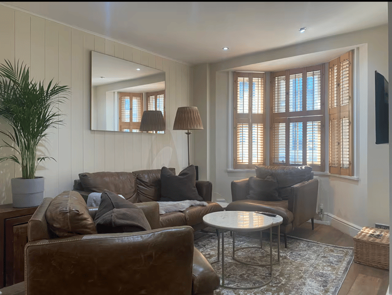 Paradise Townhouse - image 1