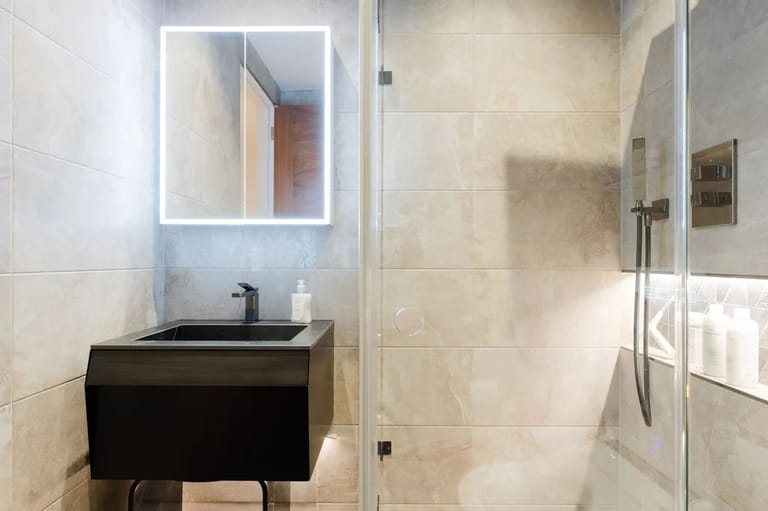 Rosslyn Hill Apartment detail view 3