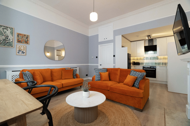 Hammersmith Grove Apartments - image 1