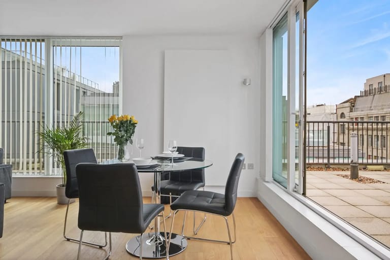 Farringdon Apts detail view 3