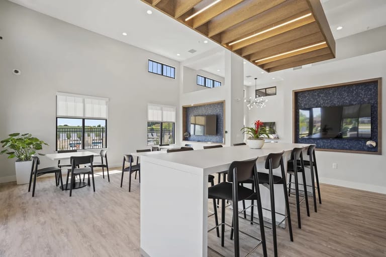 Tivoli Green Apartments - image 1